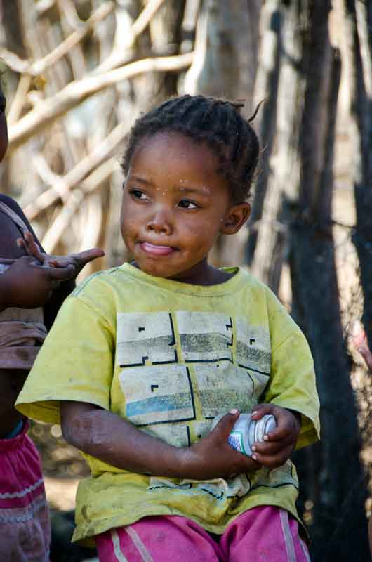 08 - Namibia - Tsintsabis - nene Bosquimano